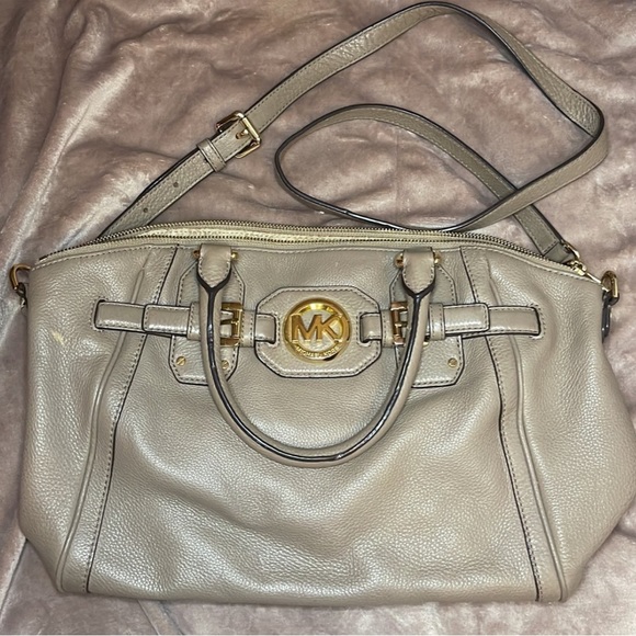 Michael Kors Purse - Picture 1 of 8